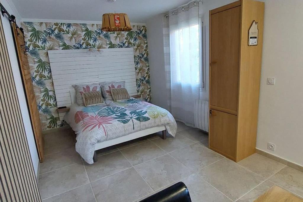 Gite De L'Olivier, Classe, Climatise, Jardin Avec Parking Gratuit Devant Le Logement Et A 5 Minutes Du Centre-Ville A Pied LʼIsle-sur-la-Sorgue Eksteriør bilde